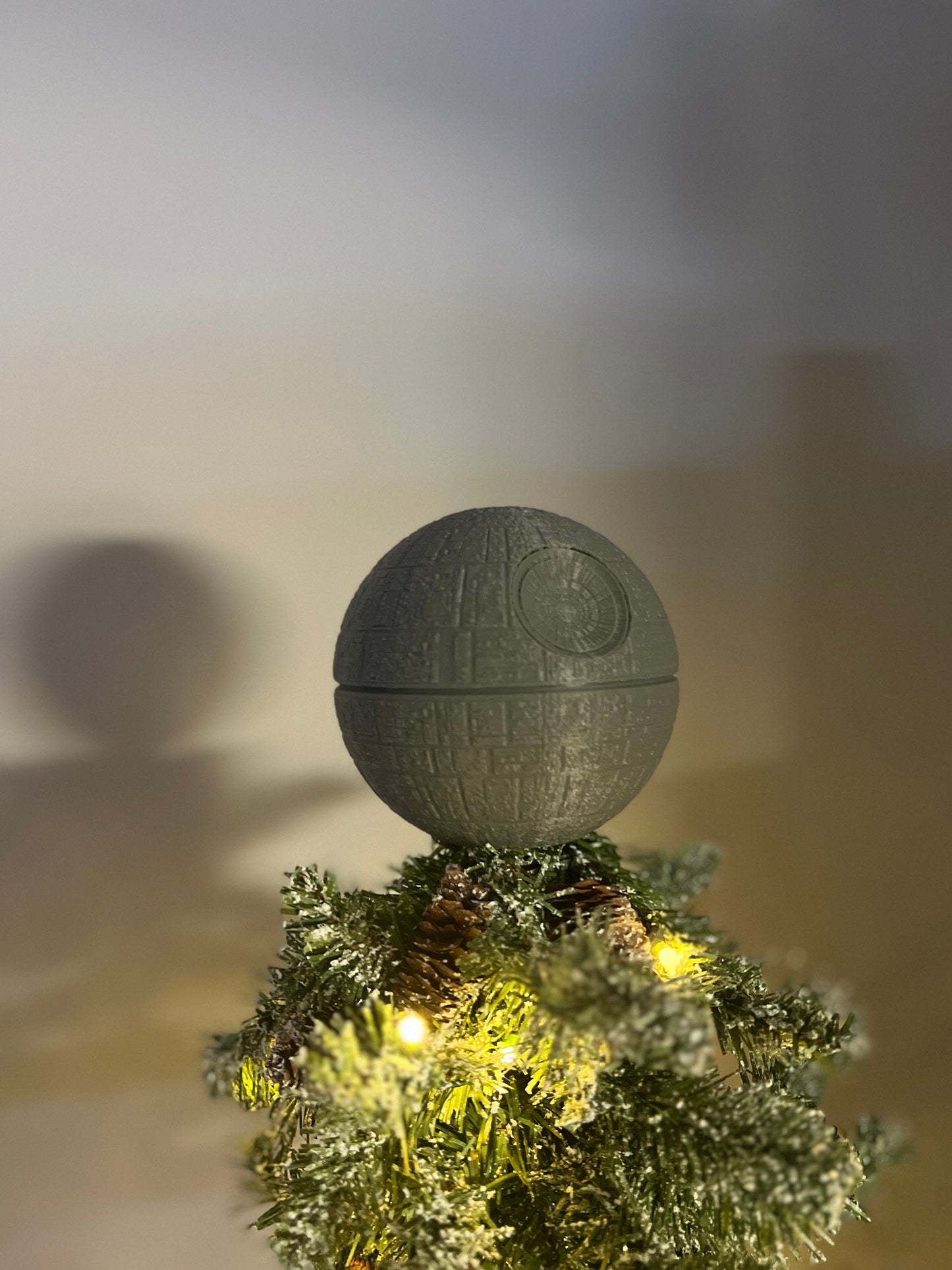 Starwars - Death star - Tree toper - Ornament - Christmas Decor - Holiday Home - Holiday Decor  - Christmas Gift - Star Wars - Gifts